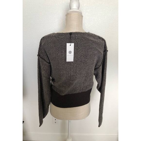 Socialite Slouchy V-Neck Loop Sweater in Charcoal - M - Picture 5 of 5